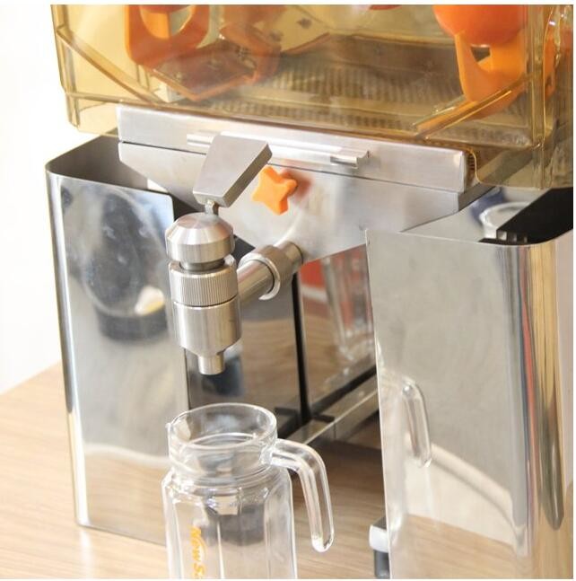 Compact Fresh Squeezed Orange Juice Machine High Yield For Bars / Hotels