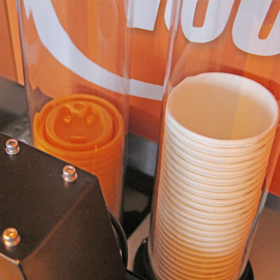Auto Fresh Orange Juice Cold Pressed Vending Machine With Display Screen