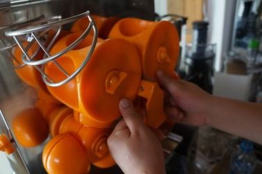 Store Commercial Orange Juicer Machine , Stainless Steel Orange Squeezer Automatic Juicer