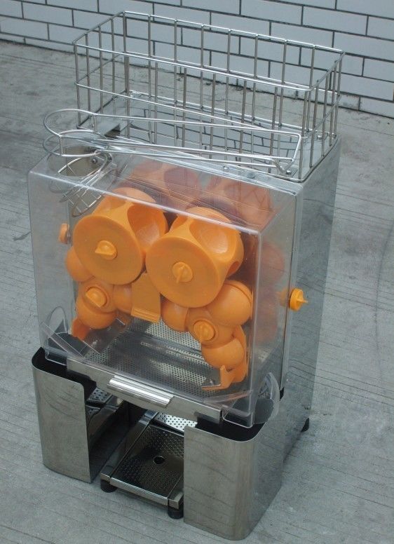 Industrial or Commercial Electric Zumex Orange Juicer Machine Full